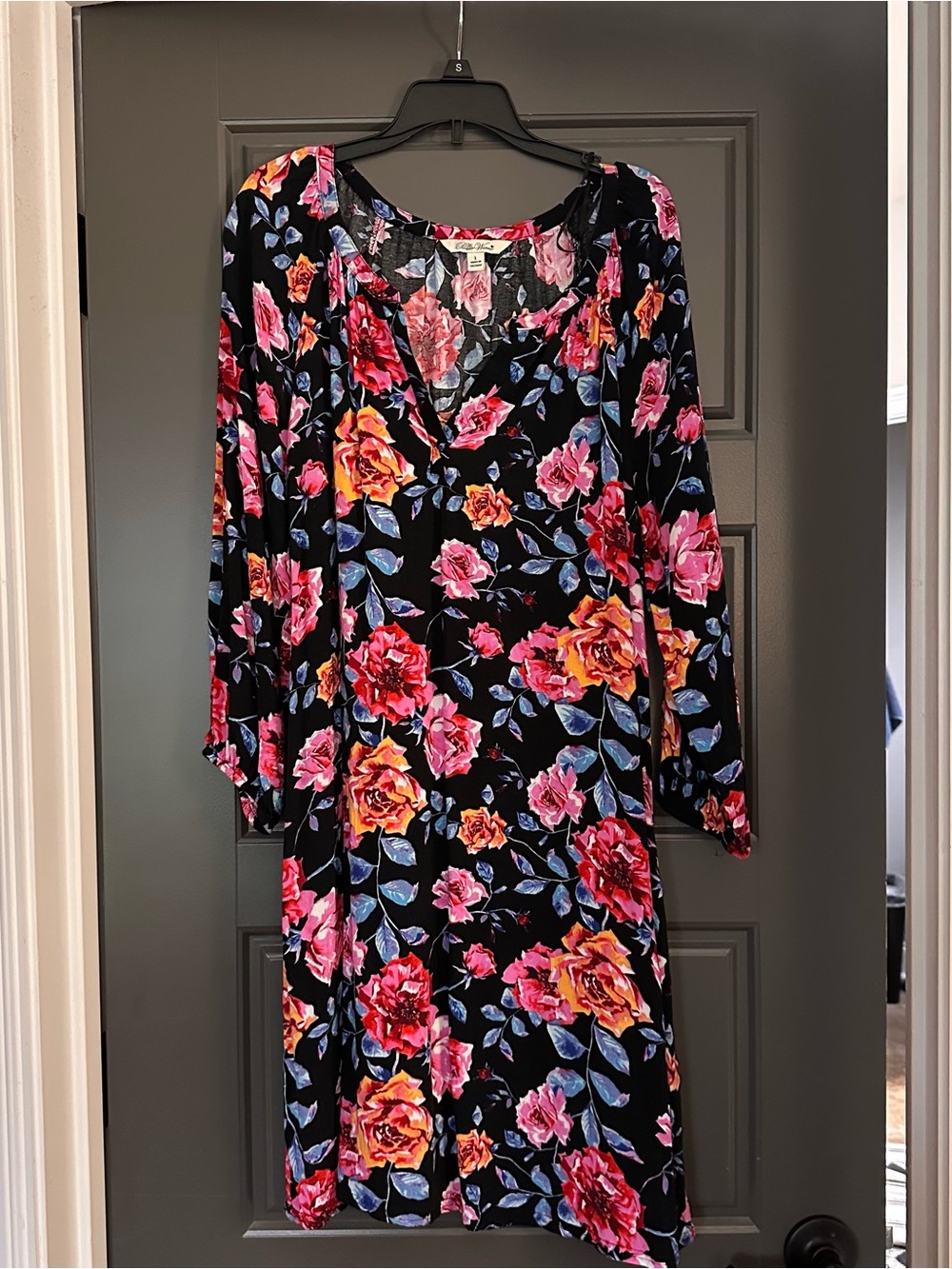 The Pioneer Woman Black Floral V-Neck Tunic with Pink and Blue Roses